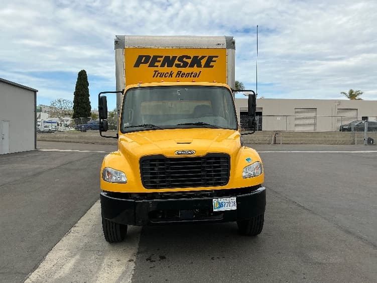 2023 Freightliner M2 106 — photo 2