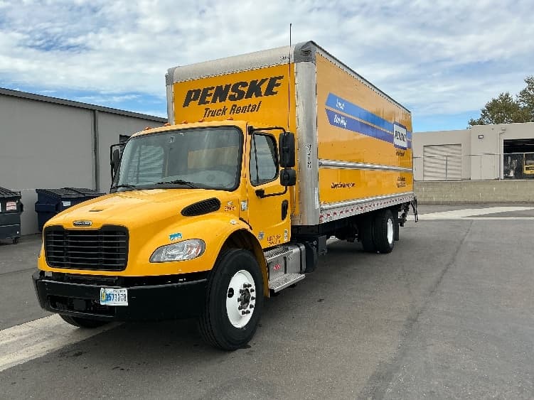 2023 Freightliner M2 106 — photo 3