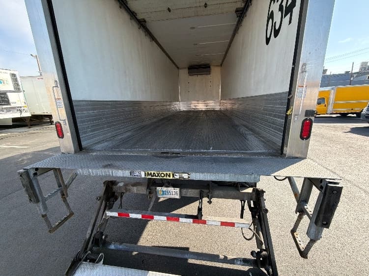 2023 Freightliner M2 106 — photo 10