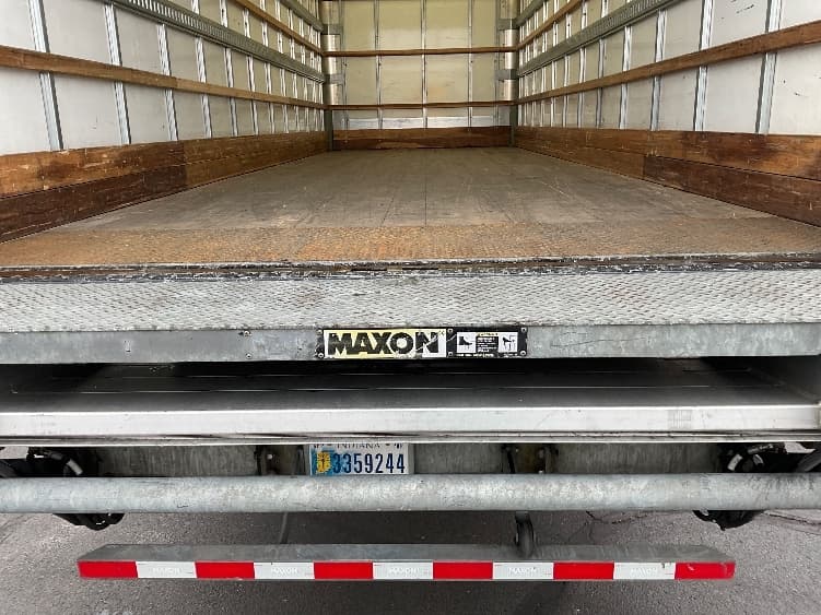 2023 Freightliner M2 106 — photo 10