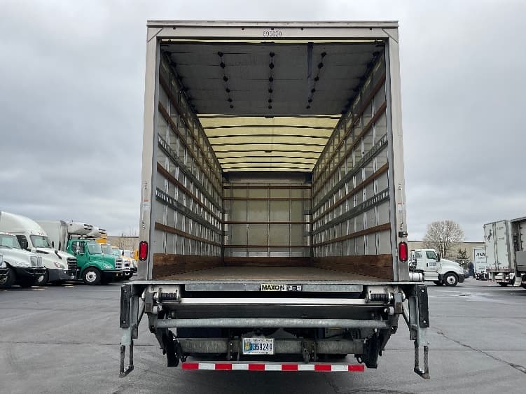 2023 Freightliner M2 106 — photo 8