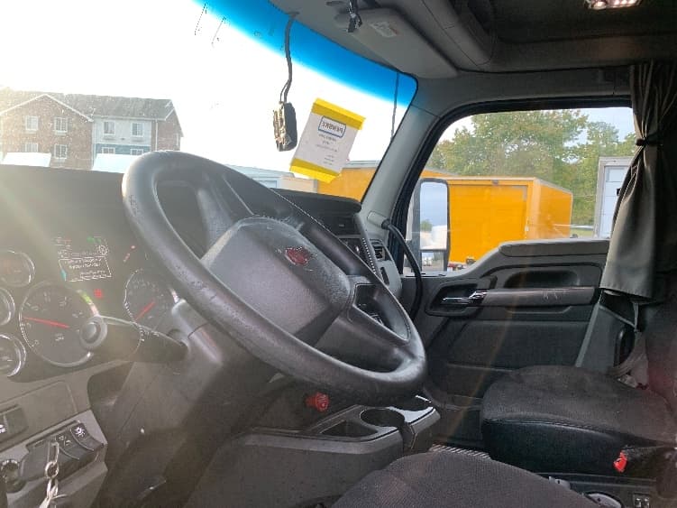 2019 Kenworth T680 — photo 10