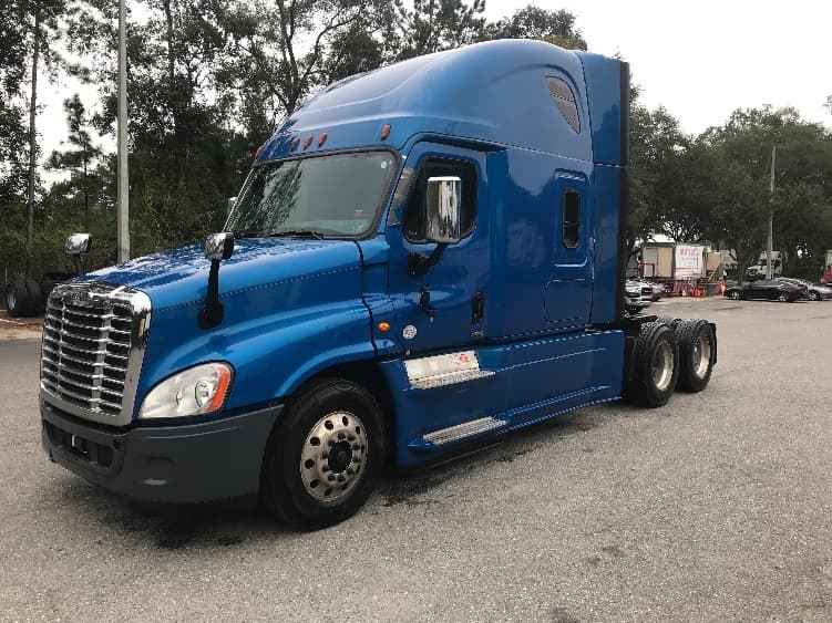 2017 Freightliner Cascadia — photo 3