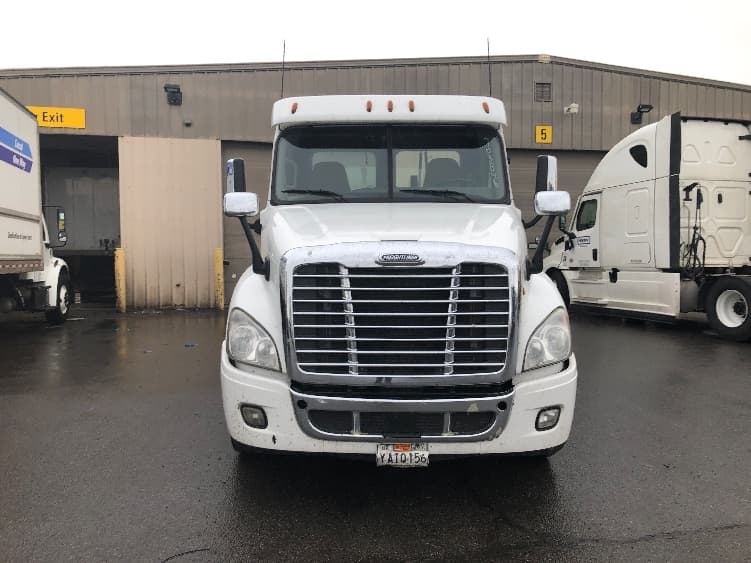 2018 Freightliner Cascadia — photo 2
