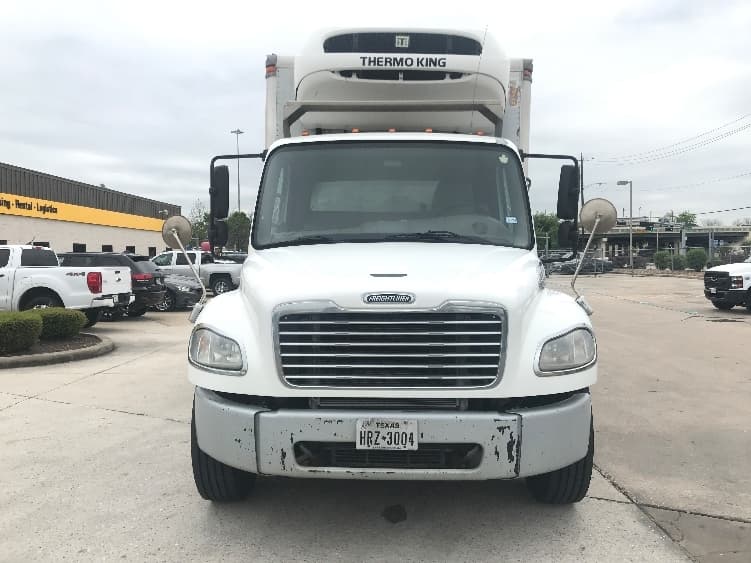 2016 Freightliner M2 106 — photo 2