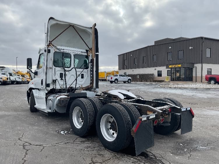 2016 Freightliner Cascadia — photo 5