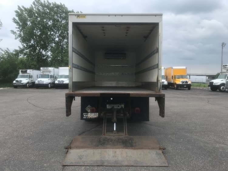 2016 International 4300 — photo 9