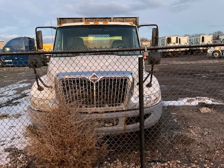 2013 International 4300 — photo 2