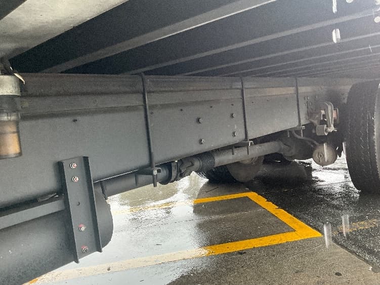 2017 Hino 338 — photo 5