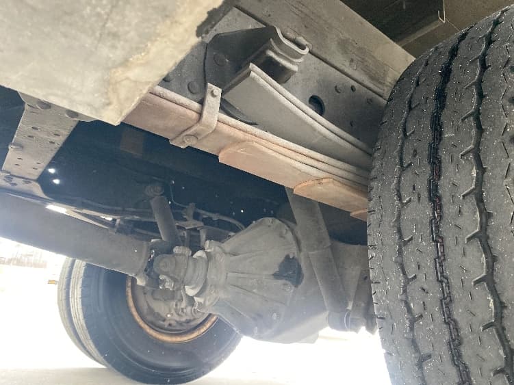 2016 Isuzu NPR — photo 5