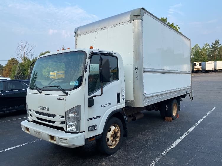2016 Isuzu NPR — photo 3