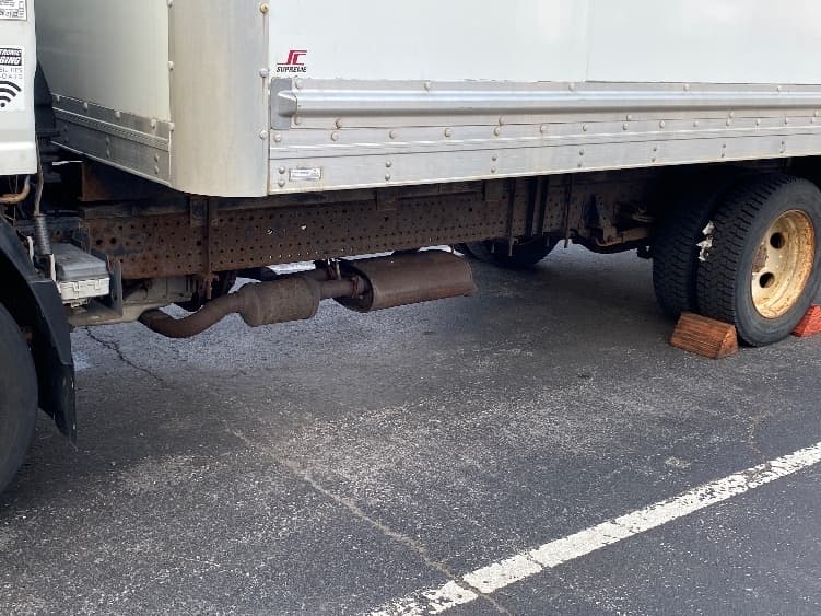 2016 Isuzu NPR — photo 5