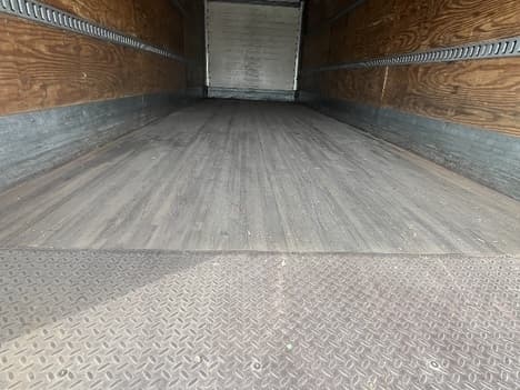 2013 Hino 268 — photo 8