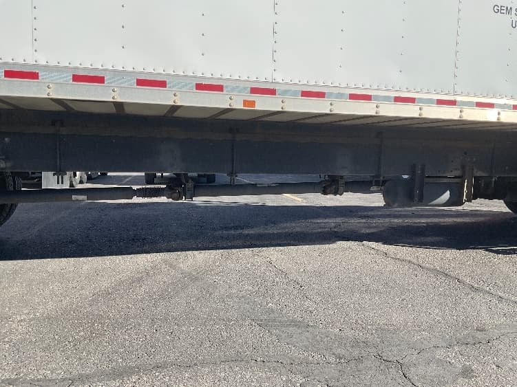 2017 Hino 268 — photo 9