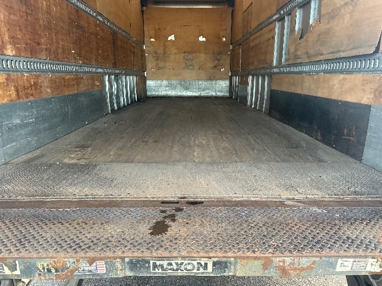 2015 International 4300 — photo 10