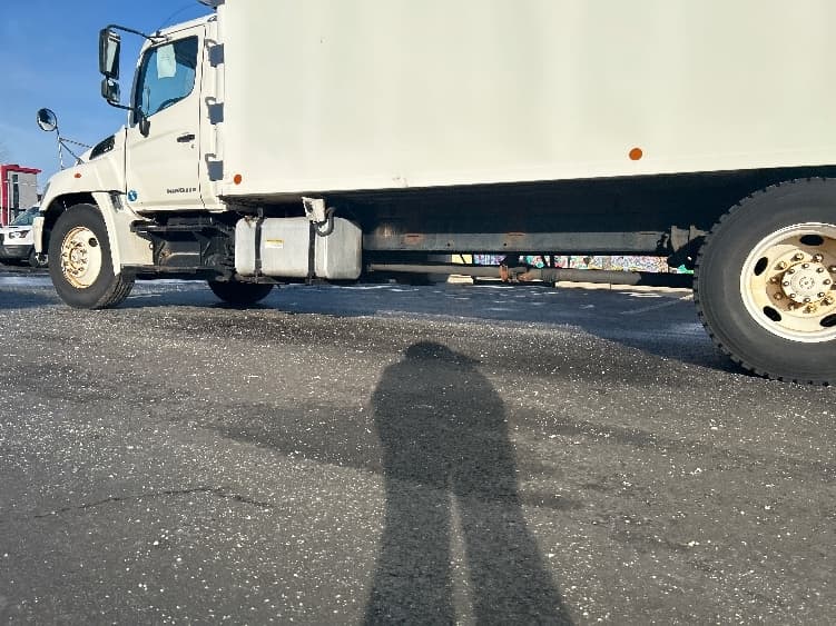 2013 Hino 338 — photo 5