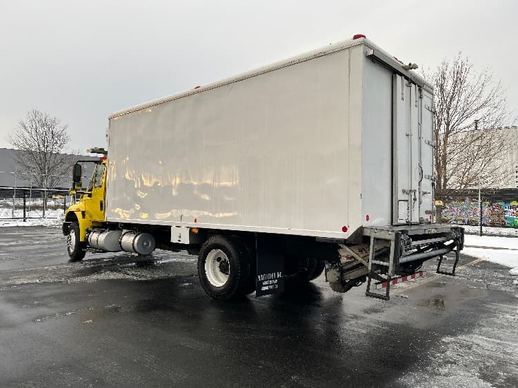 2016 International 4300 — photo 6