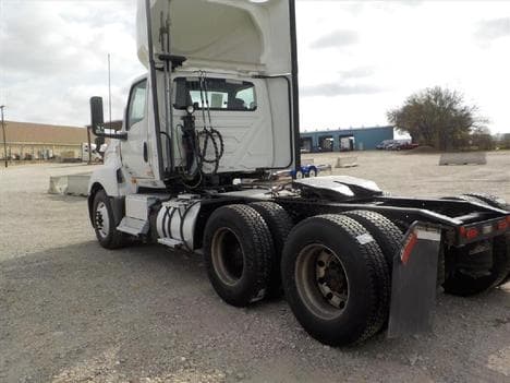 2020 International LT — photo 6