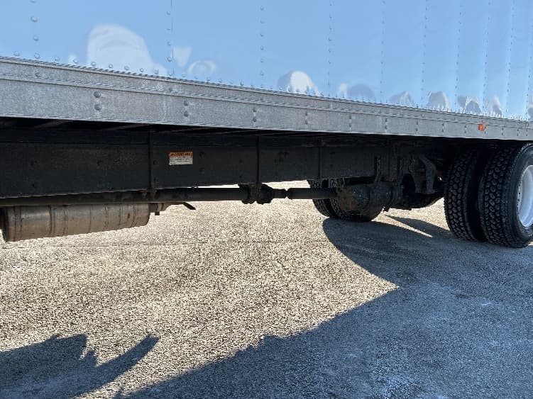 2015 Freightliner M2 106 — photo 5