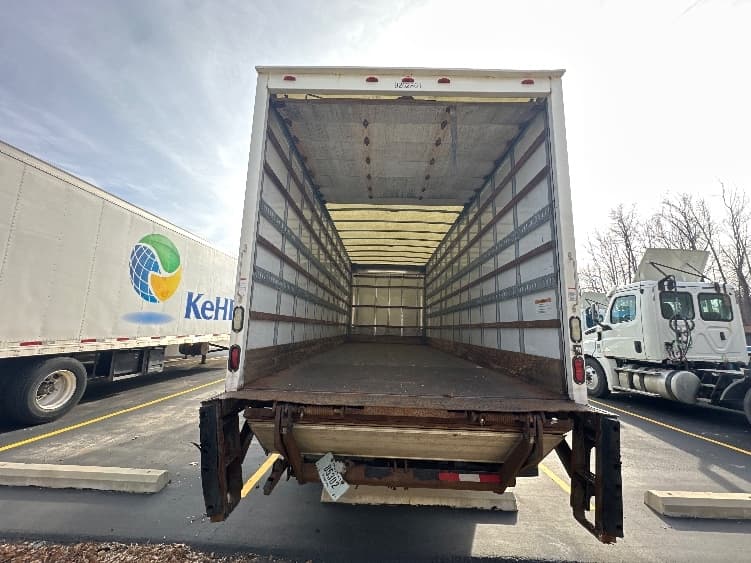 2014 International 4300 — photo 8