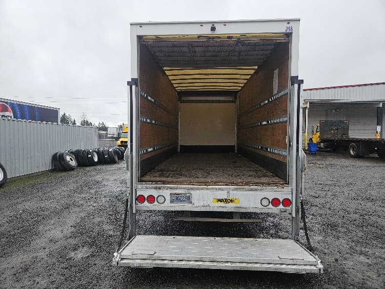 2019 Isuzu NRR — photo 8