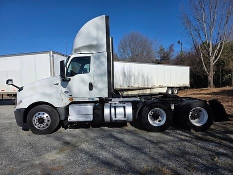 2020 International LT — photo 4