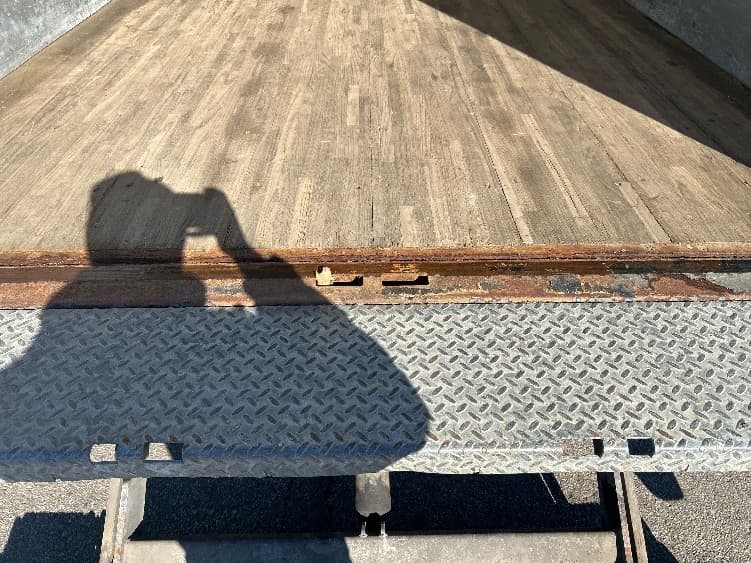 2015 Isuzu NPR — photo 10