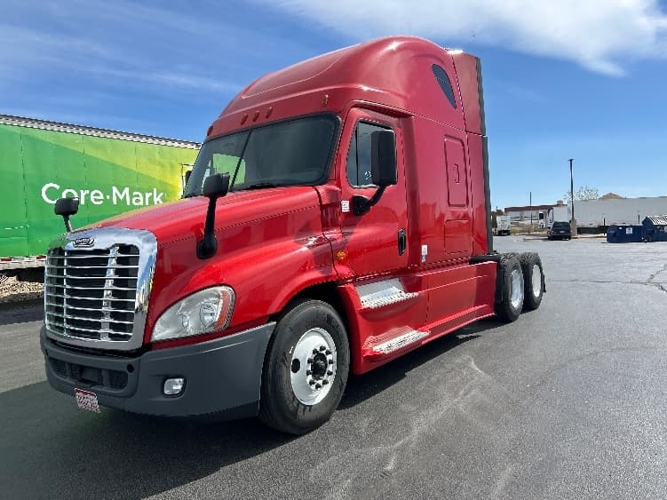 2018 Freightliner Cascadia — photo 3