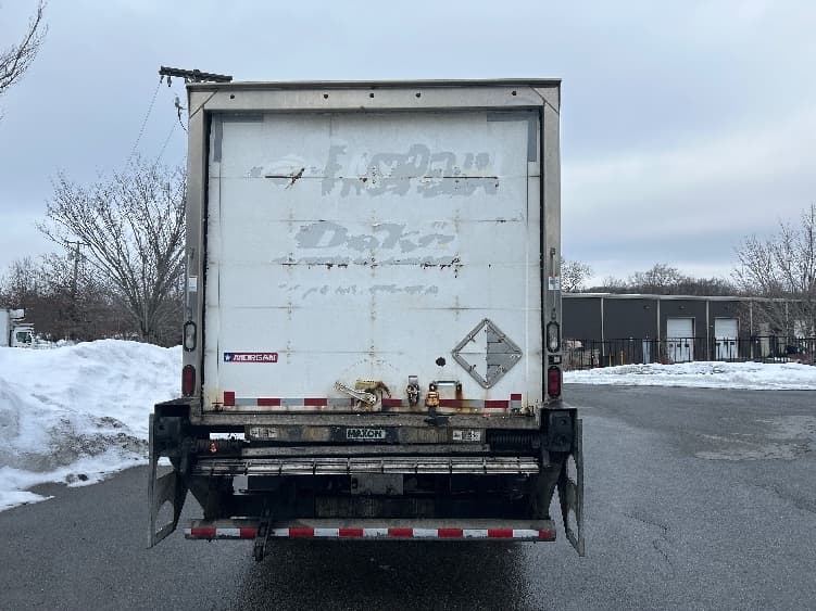 2016 Freightliner M2 106 — photo 7