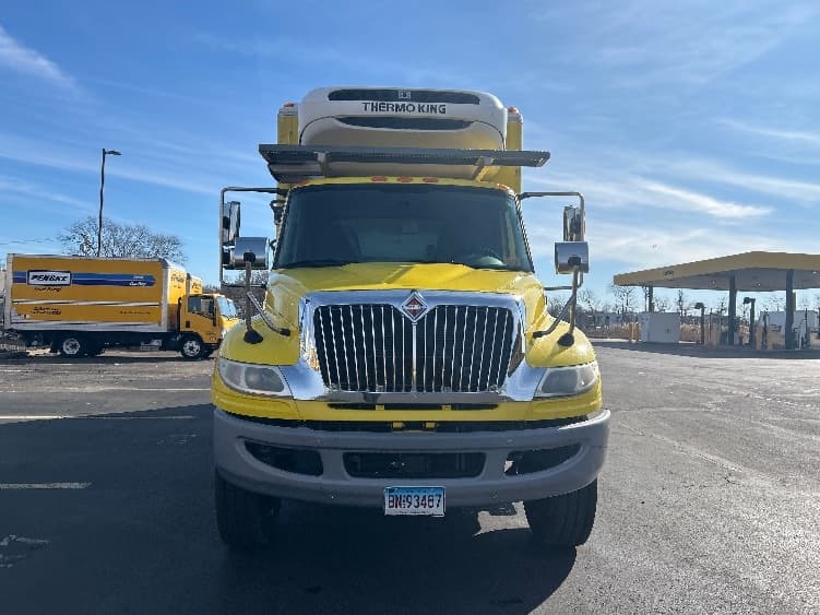 2016 International 4300 — photo 2