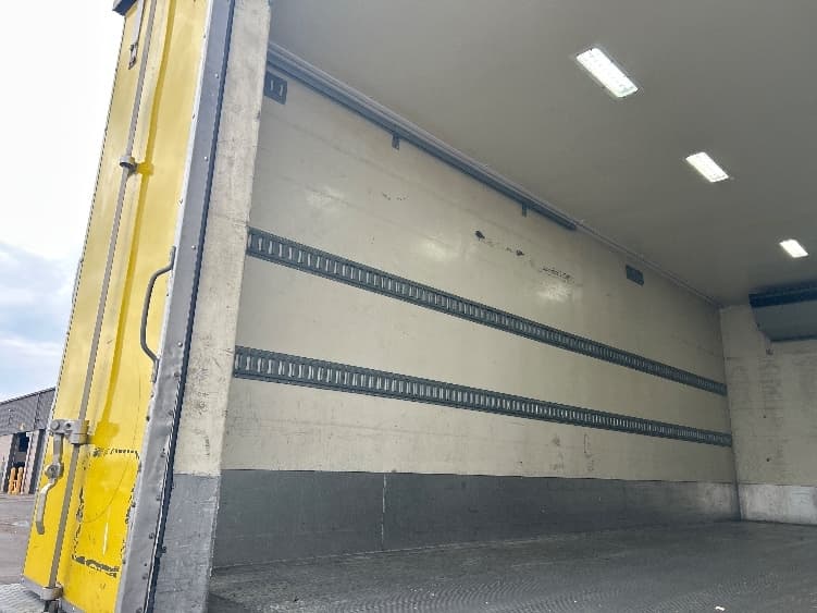 2017 International 4300 — photo 10