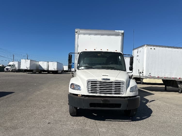 2016 Freightliner M2 106 — photo 2