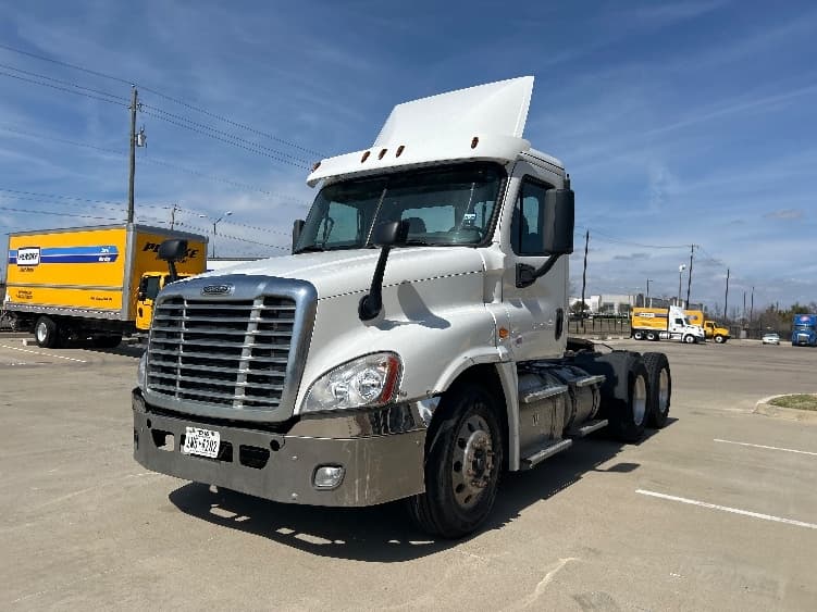 2016 Freightliner Cascadia — photo 3