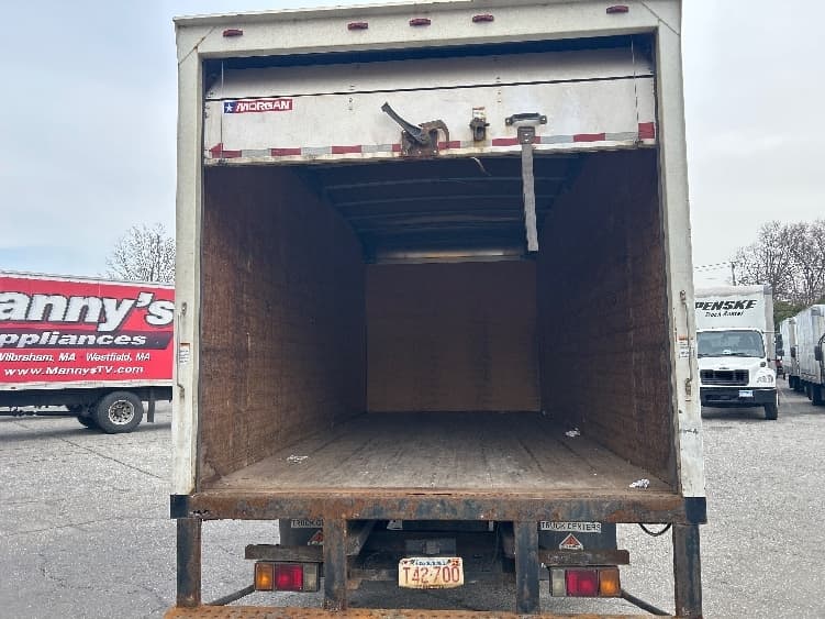 2018 Isuzu NPR — photo 8