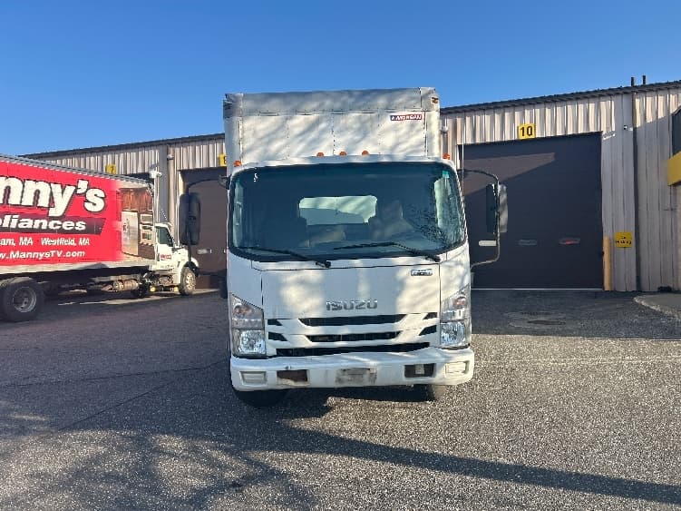 2018 Isuzu NPR — photo 2