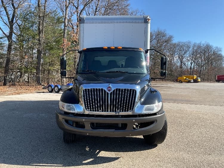 2020 International MV — photo 2