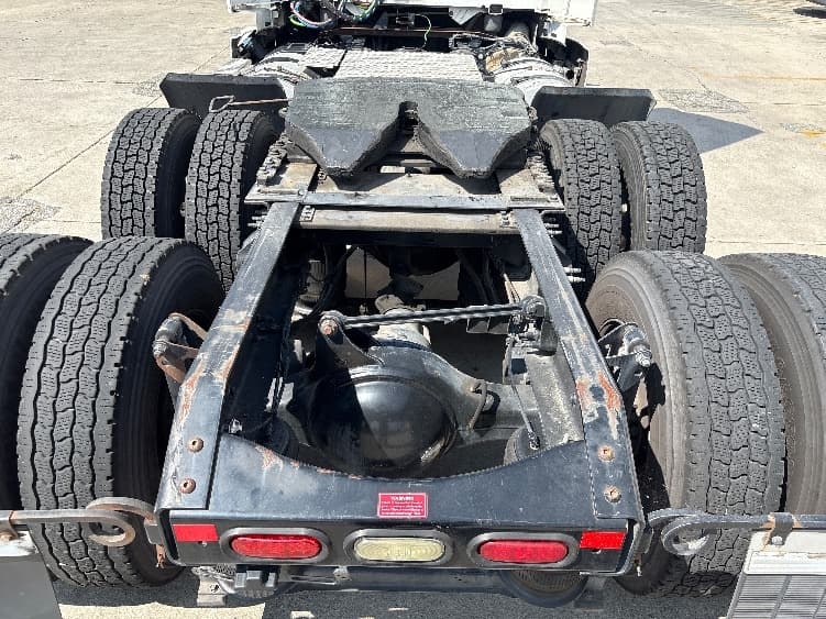 2020 Volvo VNR 640 — photo 6