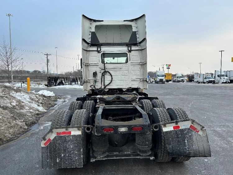 2021 Volvo VNR 640 — photo 5