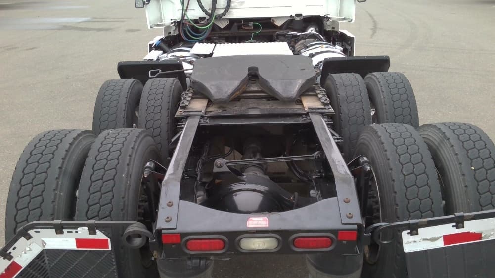 2021 Volvo VNR 640 — photo 6