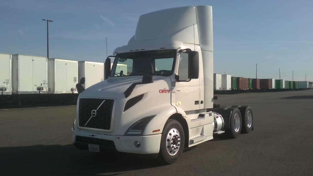 2021 Volvo VNR 640 — photo 3