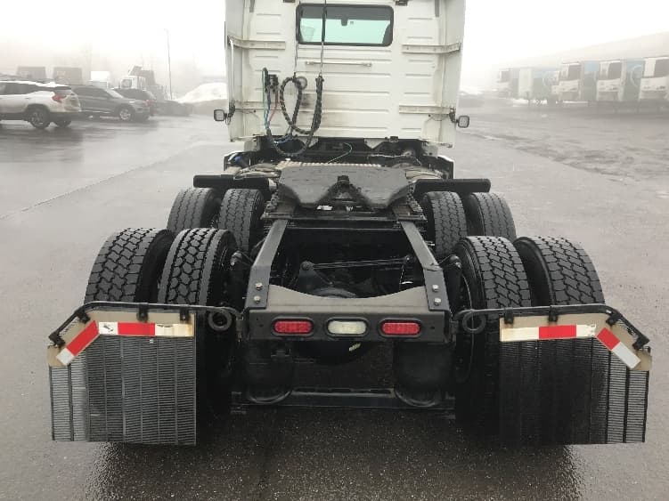 2020 Volvo VNR 640 — photo 6