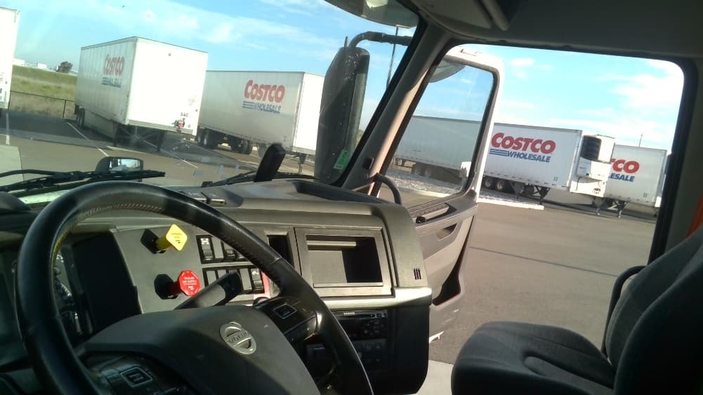 2021 Volvo VNR 640 — photo 10