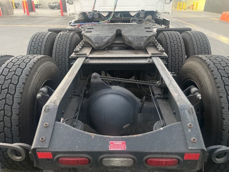 2020 Volvo VNR 640 — photo 6