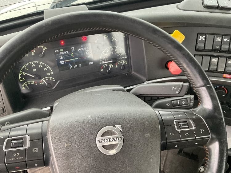 2020 Volvo VNR 640 — photo 10