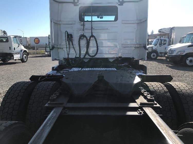 2020 Volvo VNR 640 — photo 6