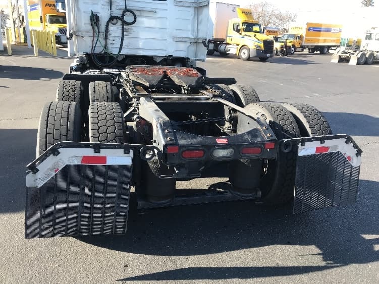 2020 Volvo VNR 640 — photo 6