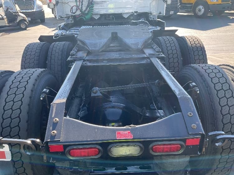 2020 Volvo VNR 640 — photo 6