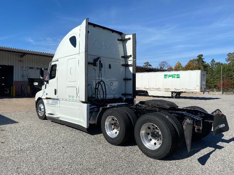 2021 Freightliner Cascadia — photo 5