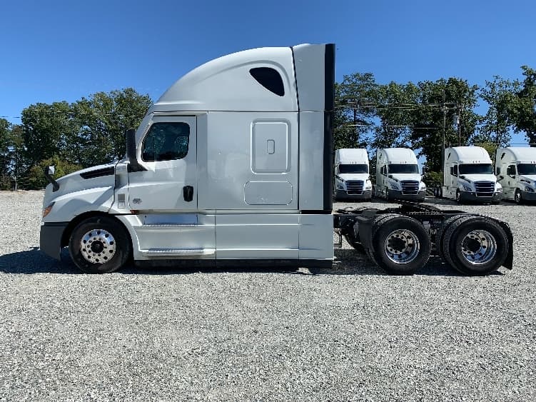2021 Freightliner Cascadia — photo 4