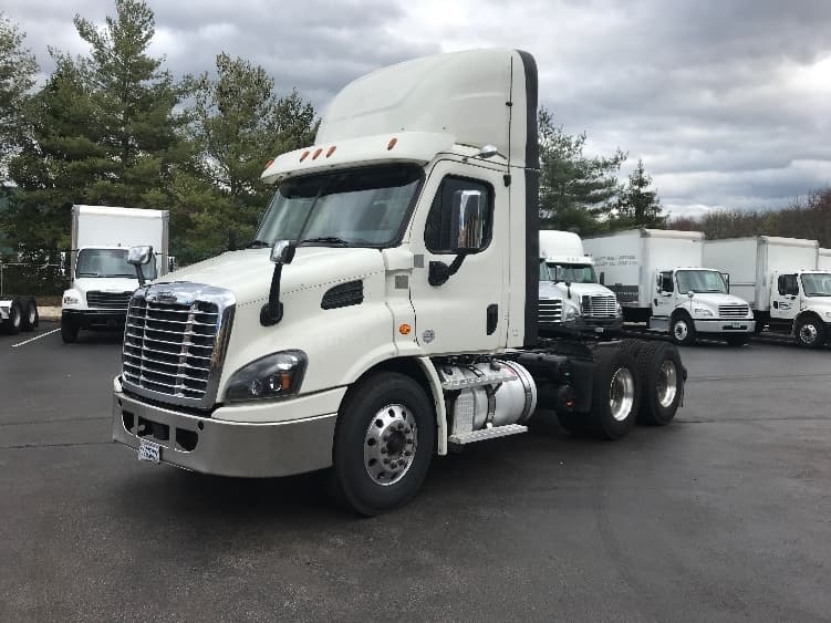 2018 Freightliner Cascadia — photo 3